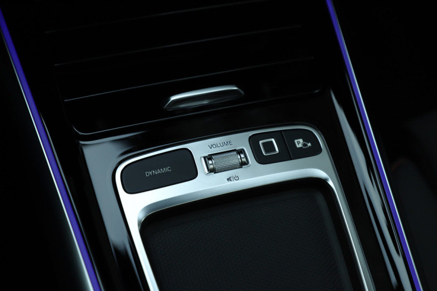 Mercedes-Benz GLA 250e AMG | 218PK | Head-up | Keyless-go | Burmester | Pano | Sfeerverlichting | Memory | Stuurwielverw. | Distronic | 2025.