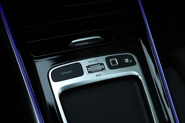 Mercedes-Benz GLA 250e AMG | 218PK | Head-up | Keyless-go | Burmester | Pano | Sfeerverlichting | Memory | Stuurwielverw. | Distronic | 2025.