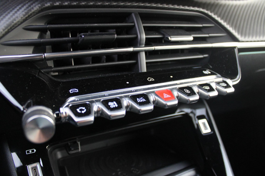 Peugeot 208 1.2 100PK GT | DRAADLOZE APPLE CARPLAY/ANDROID AUTO | 17" LICHTMETALEN VELGEN | DRAADLOZE TELEFOONLADER | ACHTERUITRIJ CAMERA | CRUISE CONTROL | FULL LED KOPLAMPEN | KEYLESS ENTRY/START | CLIMATE CONTROL | PARKEERSENSOREN VOOR EN ACHTER | GETINTE ACHETRRUITEN |