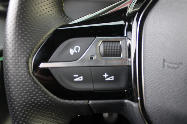 Peugeot 208 1.2 100PK GT | DRAADLOZE APPLE CARPLAY/ANDROID AUTO | 17" LICHTMETALEN VELGEN | DRAADLOZE TELEFOONLADER | ACHTERUITRIJ CAMERA | CRUISE CONTROL | FULL LED KOPLAMPEN | KEYLESS ENTRY/START | CLIMATE CONTROL | PARKEERSENSOREN VOOR EN ACHTER | GETINTE ACHETRRUITEN |