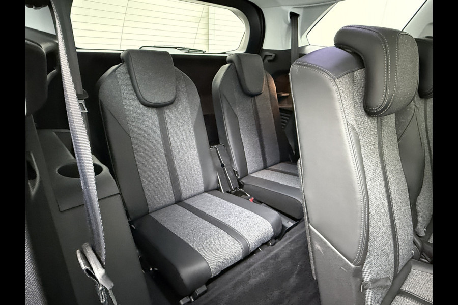 Peugeot 5008 T131PK AUT-8 7-Pers. Pano-Dak Elektr.Stoel+Geheug. Adaptive-Cruise Afn.Trekhaak Apple Android Carplay Navi 360-Camera Elektr.A-K Virtual Cockpit (Digidash) Pack City 1+2 Privacy Glas Orig.NLse auto, 1e eigenaar,  dealer onderhouden. € 45.000 nieuw!