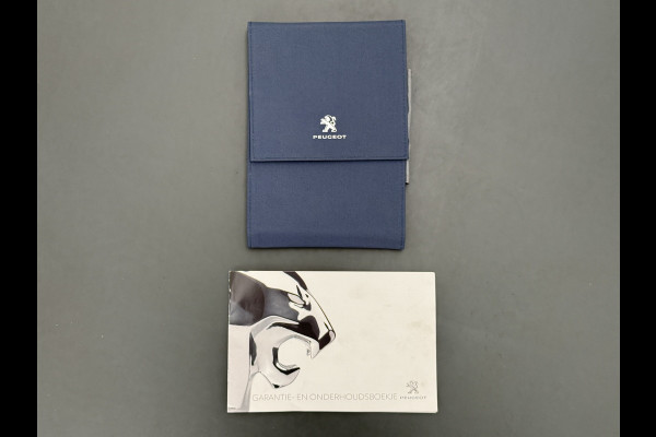 Peugeot 5008 T131PK AUT-8 7-Pers. Pano-Dak Elektr.Stoel+Geheug. Adaptive-Cruise Afn.Trekhaak Apple Android Carplay Navi 360-Camera Elektr.A-K Virtual Cockpit (Digidash) Pack City 1+2 Privacy Glas Orig.NLse auto, 1e eigenaar,  dealer onderhouden. € 45.000 nieuw!