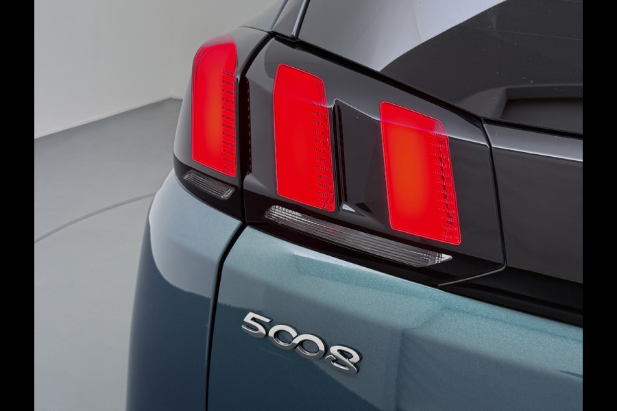 Peugeot 5008 T131PK AUT-8 7-Pers. Pano-Dak Elektr.Stoel+Geheug. Adaptive-Cruise Afn.Trekhaak Apple Android Carplay Navi 360-Camera Elektr.A-K Virtual Cockpit (Digidash) Pack City 1+2 Privacy Glas Orig.NLse auto, 1e eigenaar,  dealer onderhouden. € 45.000 nieuw!