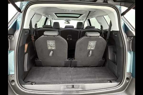 Peugeot 5008 T131PK AUT-8 7-Pers. Pano-Dak Elektr.Stoel+Geheug. Adaptive-Cruise Afn.Trekhaak Apple Android Carplay Navi 360-Camera Elektr.A-K Virtual Cockpit (Digidash) Pack City 1+2 Privacy Glas Orig.NLse auto, 1e eigenaar,  dealer onderhouden. € 45.000 nieuw!