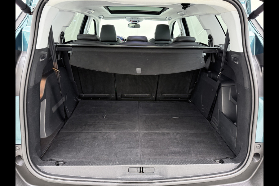 Peugeot 5008 T131PK AUT-8 7-Pers. Pano-Dak Elektr.Stoel+Geheug. Adaptive-Cruise Afn.Trekhaak Apple Android Carplay Navi 360-Camera Elektr.A-K Virtual Cockpit (Digidash) Pack City 1+2 Privacy Glas Orig.NLse auto, 1e eigenaar,  dealer onderhouden. € 45.000 nieuw!