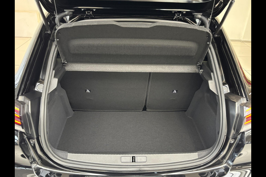 Peugeot 208 1.2 Hybrid 110 e-DCS6 Allure Nu tijdelijk in de private lease vanaf van 420,- voor 390 p/m o.b.v 10.000 km p.j en 48 maanden