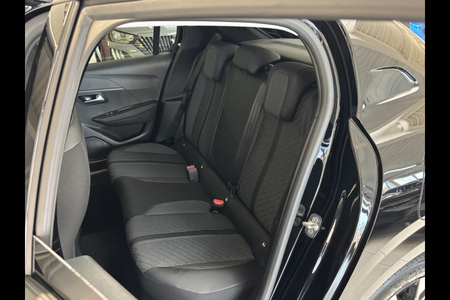 Peugeot 208 1.2 Hybrid 110 e-DCS6 Allure Nu tijdelijk in de private lease vanaf van 420,- voor 390 p/m o.b.v 10.000 km p.j en 48 maanden