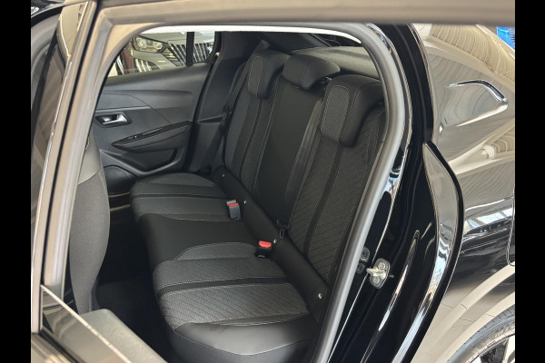 Peugeot 208 1.2 Hybrid 110 e-DCS6 Allure Nu tijdelijk in de private lease vanaf van 420,- voor 390 p/m o.b.v 10.000 km p.j en 48 maanden