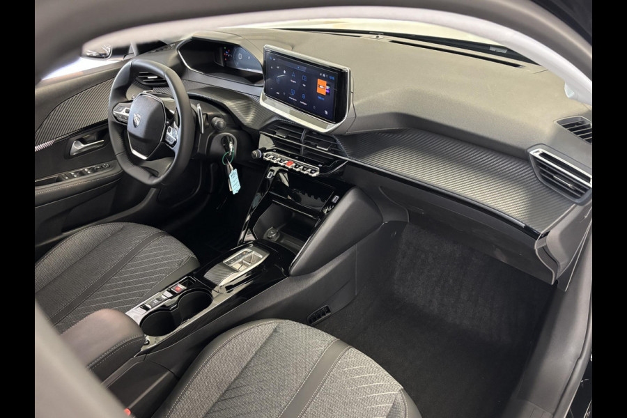Peugeot 208 1.2 Hybrid 110 e-DCS6 Allure Nu tijdelijk in de private lease vanaf van 420,- voor 390 p/m o.b.v 10.000 km p.j en 48 maanden