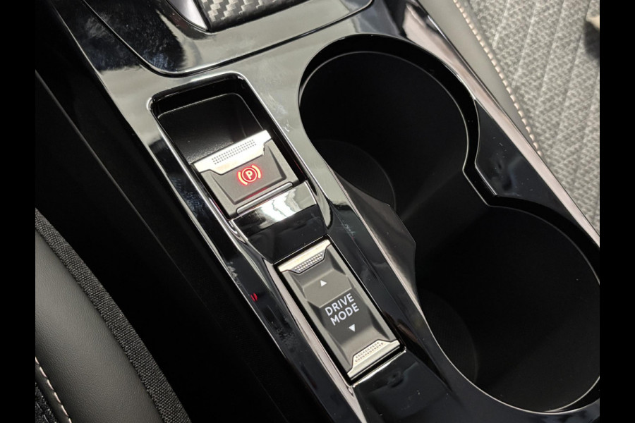 Peugeot 208 1.2 Hybrid 110 e-DCS6 Allure Nu tijdelijk in de private lease vanaf van 420,- voor 390 p/m o.b.v 10.000 km p.j en 48 maanden