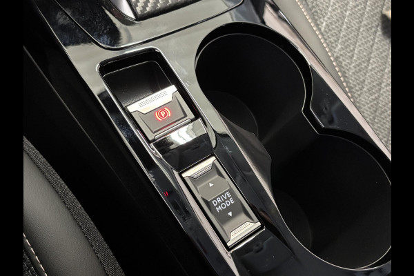 Peugeot 208 1.2 Hybrid 110 e-DCS6 Allure Nu tijdelijk in de private lease vanaf van 420,- voor 390 p/m o.b.v 10.000 km p.j en 48 maanden