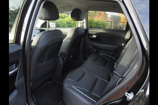 Kia e-Niro ExecutiveLine 64 kWh Nieuw Model | Camera | JBL | Apple Carplay | 3 Fase Lader |