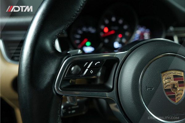 Porsche Macan 2.0 | Panoramadak | Elektrische Trekhaak | Keyless