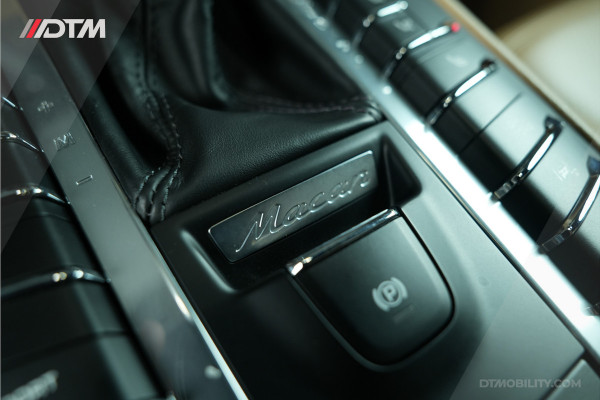 Porsche Macan 2.0 | Panoramadak | Elektrische Trekhaak | Keyless