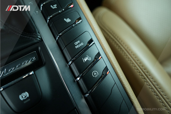 Porsche Macan 2.0 | Panoramadak | Elektrische Trekhaak | Keyless