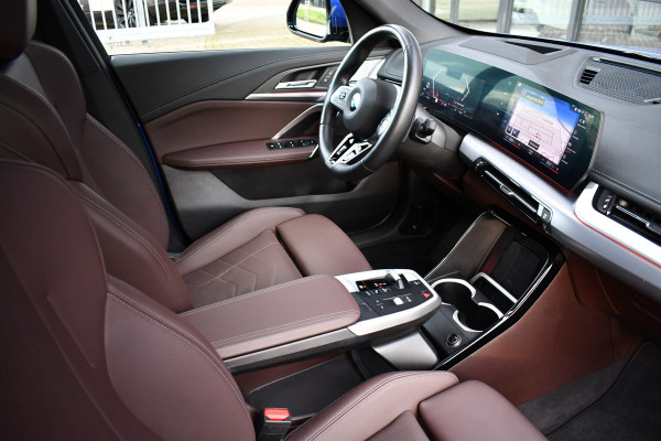 BMW X1 sDrive20i 170pk M-Sport Pano ACC HUD 360 H/K 19inch El-zetels