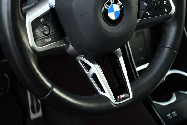 BMW X1 sDrive20i 170pk M-Sport Pano ACC HUD 360 H/K 19inch El-zetels