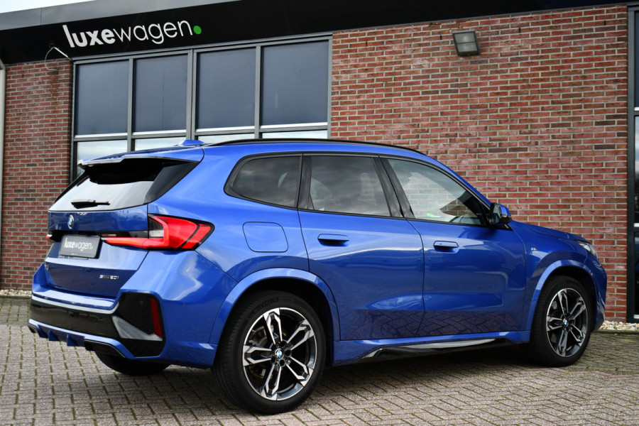 BMW X1 sDrive20i 170pk M-Sport Pano ACC HUD 360 H/K 19inch El-zetels