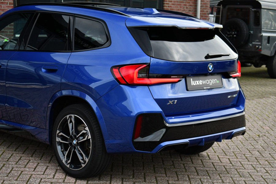 BMW X1 sDrive20i 170pk M-Sport Pano ACC HUD 360 H/K 19inch El-zetels