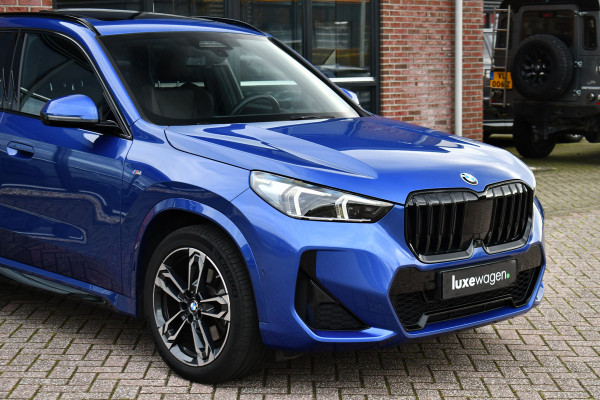 BMW X1 sDrive20i 170pk M-Sport Pano ACC HUD 360 H/K 19inch El-zetels
