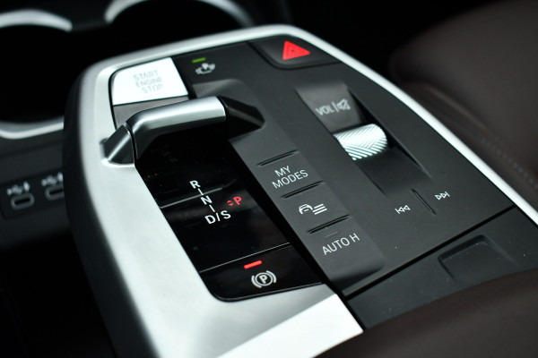 BMW X1 sDrive20i 170pk M-Sport Pano ACC HUD 360 H/K 19inch El-zetels