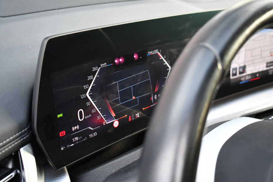 BMW X1 sDrive20i 170pk M-Sport Pano ACC HUD 360 H/K 19inch El-zetels