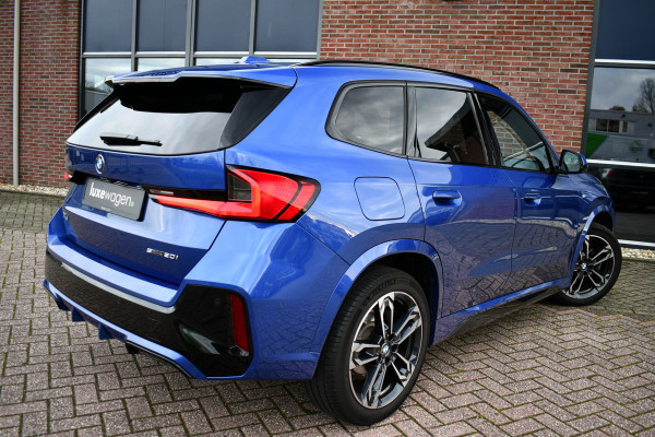 BMW X1 sDrive20i 170pk M-Sport Pano ACC HUD 360 H/K 19inch El-zetels