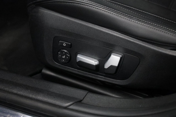 BMW 3-serie 330i M-Sport LASER/VIRTUAL/SFEER/PANO/LEDER+S.VERWAMRING+MEMORY/19" LMV/CAM/ACC/ECC/12 MND GARANTIE!