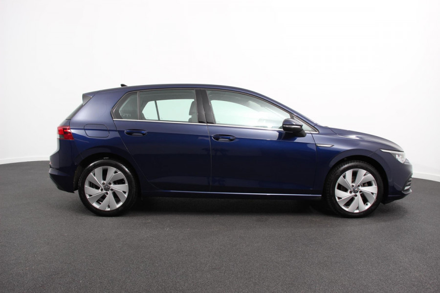 Volkswagen Golf 1.5 eTSI 150pk DSG Style | Navigatie | Apple Carplay/Android Auto | Parkeersensoren | Camera | Park Assist | Adaptive Cruise Control | Blind Spot Assist | Stoel- en stuurverwarming | Ledverlichting | Virtual Cockpit | Lane Assist | Climatronic