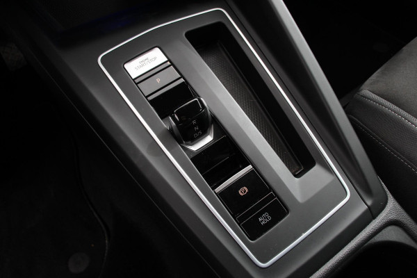 Volkswagen Golf 1.5 eTSI 150pk DSG Style | Navigatie | Apple Carplay/Android Auto | Parkeersensoren | Camera | Park Assist | Adaptive Cruise Control | Blind Spot Assist | Stoel- en stuurverwarming | Ledverlichting | Virtual Cockpit | Lane Assist | Climatronic