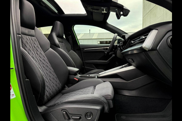 Audi A3 Sportback 45TFSI e 245pk S-Tronic Competition S Edition S-Line 1e Eig|Audi Exclusive|Pano|Kuipstoelen|360°|Ambiance|Matrix