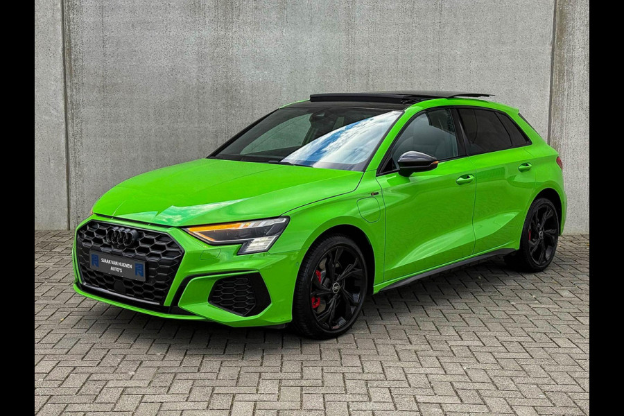 Audi A3 Sportback 45TFSI e 245pk S-Tronic Competition S Edition S-Line 1e Eig|Audi Exclusive|Pano|Kuipstoelen|360°|Ambiance|Matrix