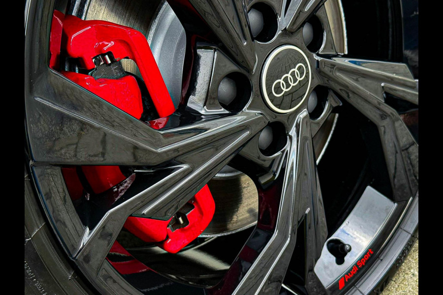 Audi A3 Sportback 45TFSI e 245pk S-Tronic Competition S Edition S-Line 1e Eig|Audi Exclusive|Pano|Kuipstoelen|360°|Ambiance|Matrix