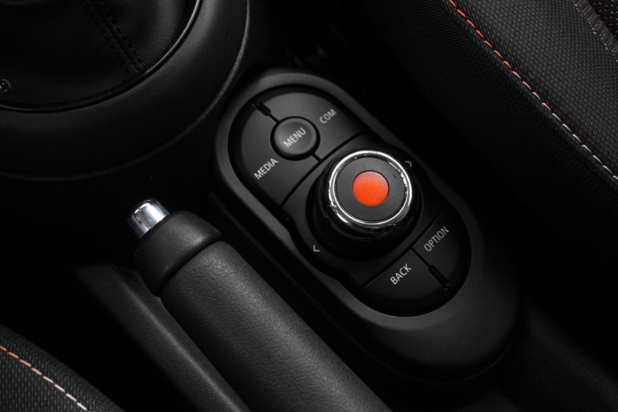 MINI One 1.5 Automaat One Pepper Matrix Led koplampen Climate Control Parkeersensoren Cruise Control Adaptive Soelverwarming Union Jack lampen Camera