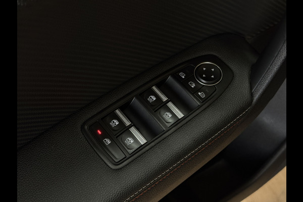 Renault Captur 1.3 TCe 160pk R.S. Line | Groot Navi | 360 | ACC | Blindspot | Stuur & Stoelverwarming | 18" | 100% Dealer Onderhouden!