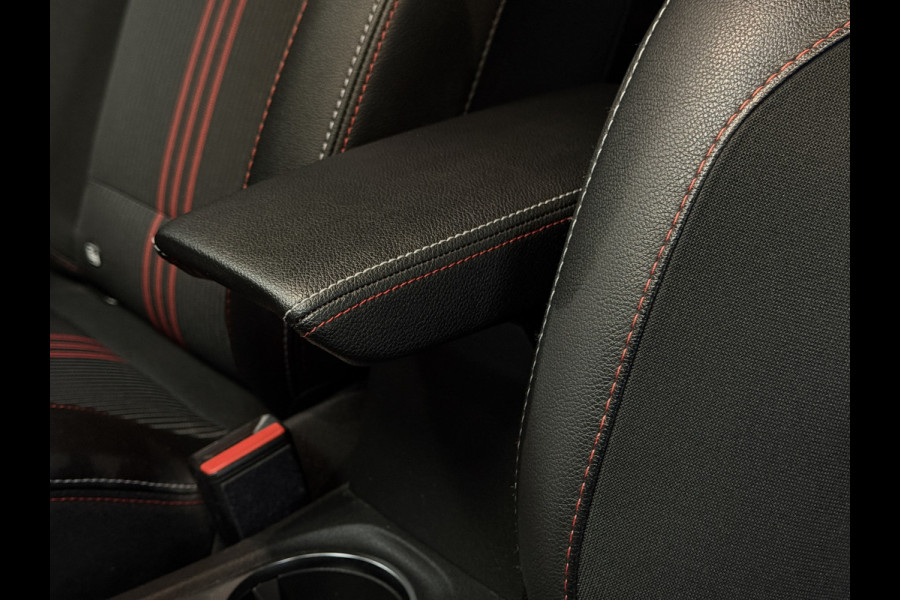 Renault Captur 1.3 TCe 160pk R.S. Line | Groot Navi | 360 | ACC | Blindspot | Stuur & Stoelverwarming | 18" | 100% Dealer Onderhouden!