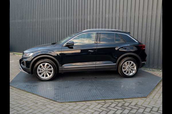 Volkswagen T-Roc 1.5 TSI 150Pk DSG Style | Trekhaak afnb. | IQ Light | Allseason banden | Prijs Rijklaar!!