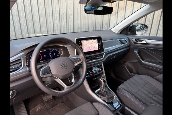 Volkswagen T-Roc 1.5 TSI 150Pk DSG Style | Trekhaak afnb. | IQ Light | Allseason banden | Prijs Rijklaar!!