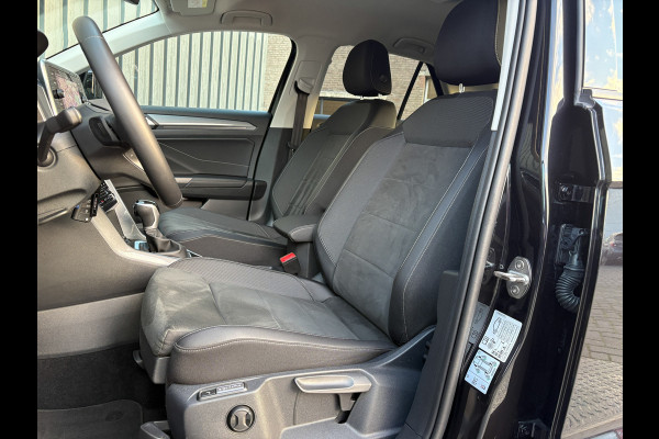 Volkswagen T-Roc 1.5 TSI 150Pk DSG Style | Trekhaak afnb. | IQ Light | Allseason banden | Prijs Rijklaar!!