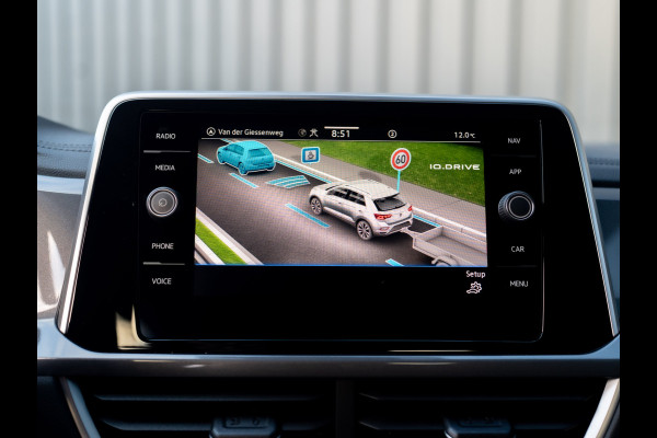 Volkswagen T-Roc 1.5 TSI 150Pk DSG Style | Trekhaak afnb. | IQ Light | Allseason banden | Prijs Rijklaar!!