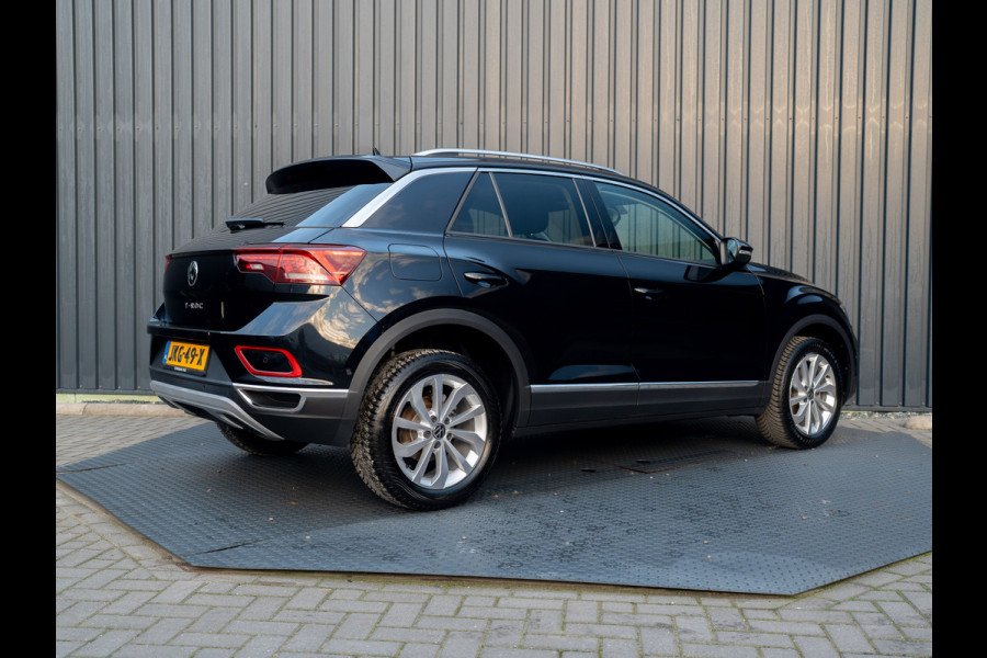 Volkswagen T-Roc 1.5 TSI 150Pk DSG Style | Trekhaak afnb. | IQ Light | Allseason banden | Prijs Rijklaar!!