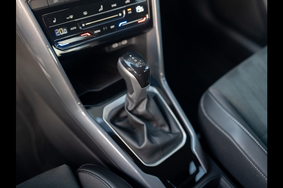 Volkswagen T-Roc 1.5 TSI 150Pk DSG Style | Trekhaak afnb. | IQ Light | Allseason banden | Prijs Rijklaar!!