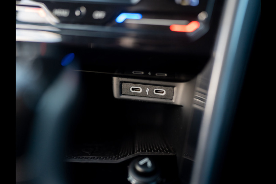 Volkswagen T-Roc 1.5 TSI 150Pk DSG Style | Trekhaak afnb. | IQ Light | Allseason banden | Prijs Rijklaar!!