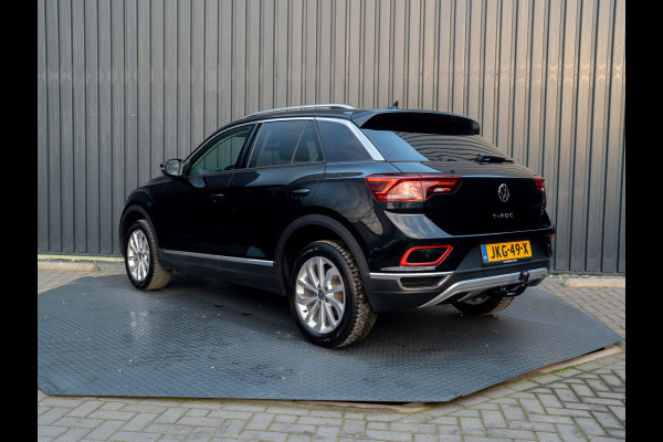 Volkswagen T-Roc 1.5 TSI 150Pk DSG Style | Trekhaak afnb. | IQ Light | Allseason banden | Prijs Rijklaar!!