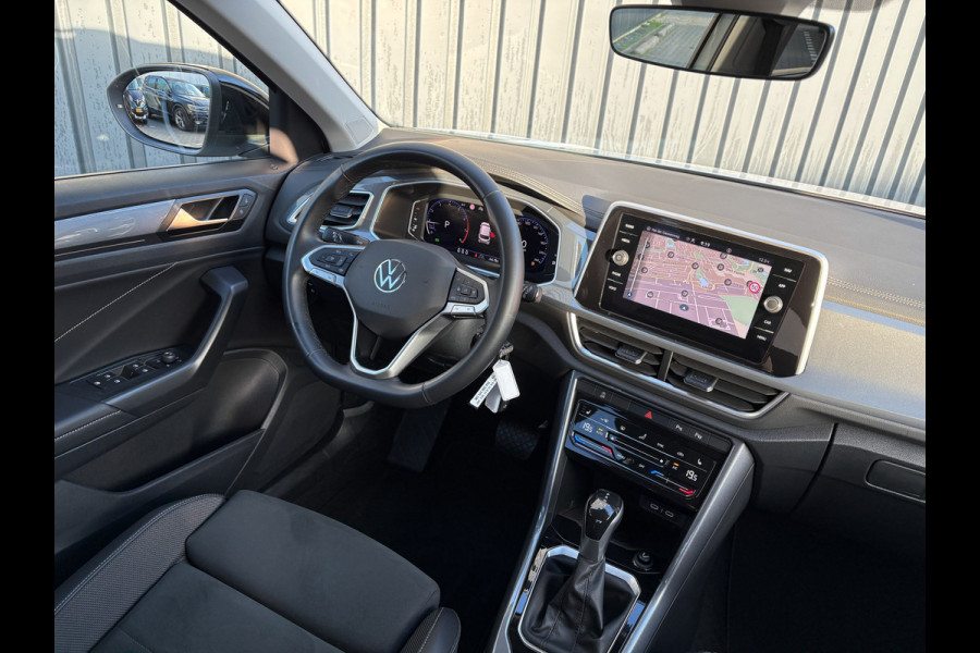 Volkswagen T-Roc 1.5 TSI 150Pk DSG Style | Trekhaak afnb. | IQ Light | Allseason banden | Prijs Rijklaar!!