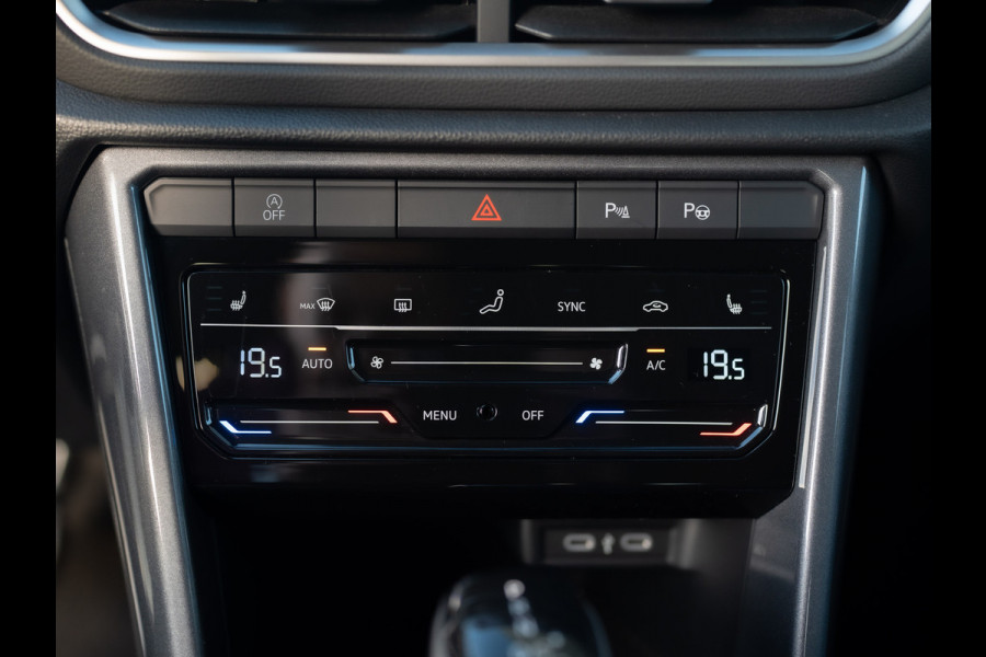 Volkswagen T-Roc 1.5 TSI 150Pk DSG Style | Trekhaak afnb. | IQ Light | Allseason banden | Prijs Rijklaar!!