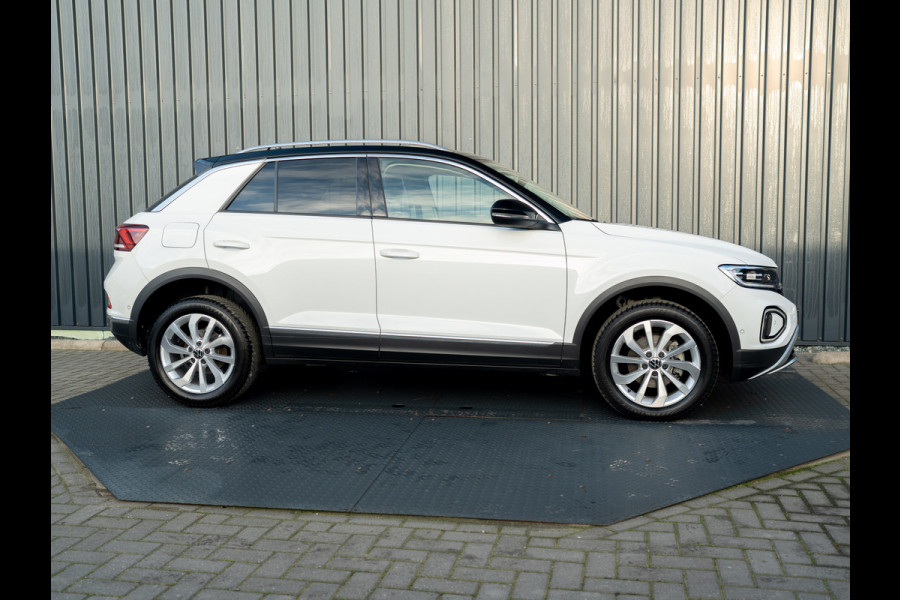 Volkswagen T-Roc 1.5 TSI 150Pk DSG Style | Trekhaak afnb. | IQ Light | Allseason banden | Prijs Rijklaar!!