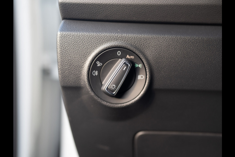 Volkswagen T-Roc 1.5 TSI 150Pk DSG Style | Trekhaak afnb. | IQ Light | Allseason banden | Prijs Rijklaar!!