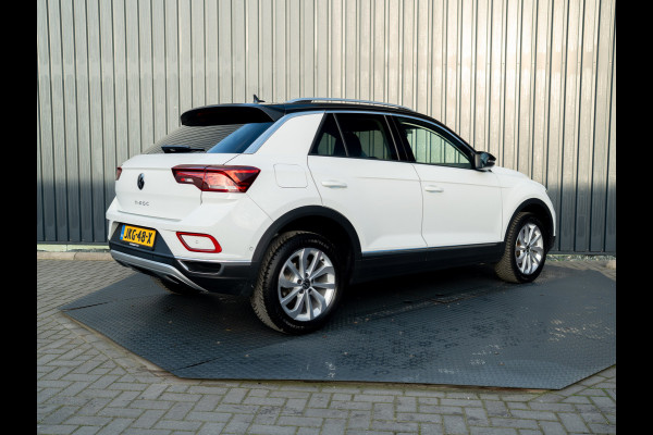 Volkswagen T-Roc 1.5 TSI 150Pk DSG Style | Trekhaak afnb. | IQ Light | Allseason banden | Prijs Rijklaar!!