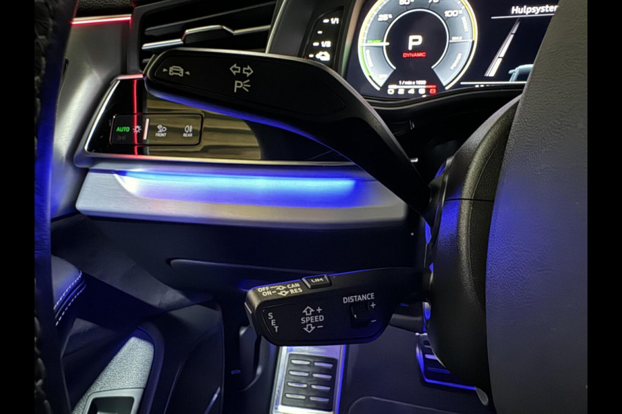 Audi Q8 55 TFSI e Quattro Competition S-Line Pano RS-Seats Sfeer Luchtver. B&O 360º